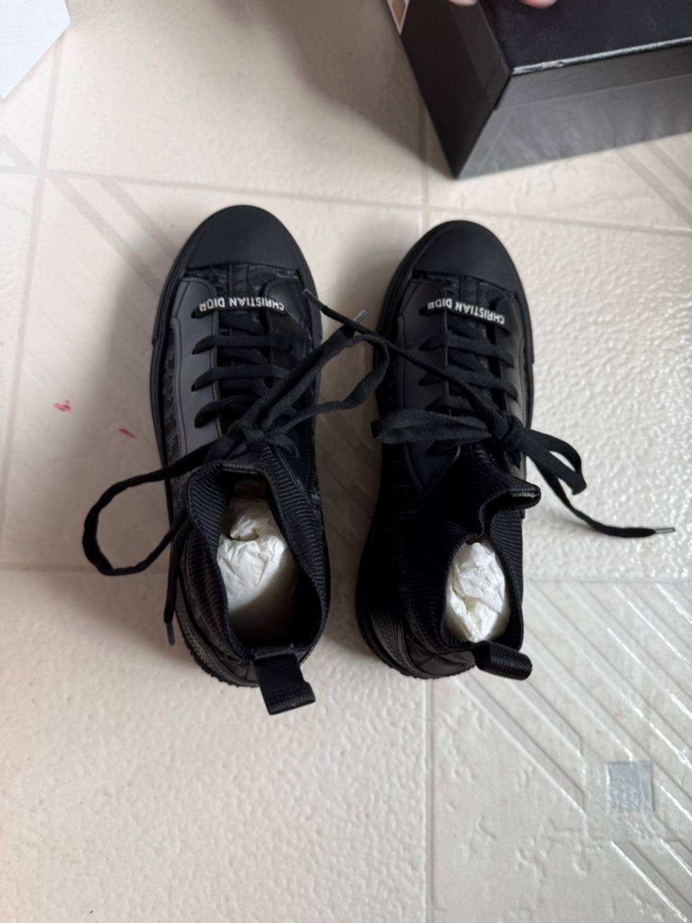 Dior Black Low-Top Sneakers - Picture 2 of 7